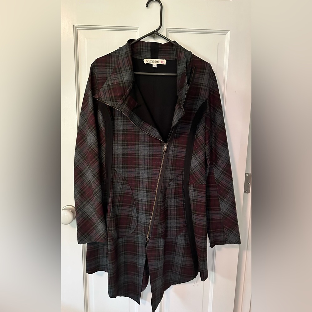 NWOT Aimee g gorgeous burgundy, gray, and blue fitted stretch jacket - size L